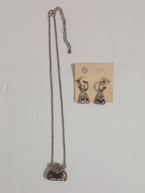 IPPO  Vintage Style Burgundy Handbag Pendant Necklace & Earrings Set